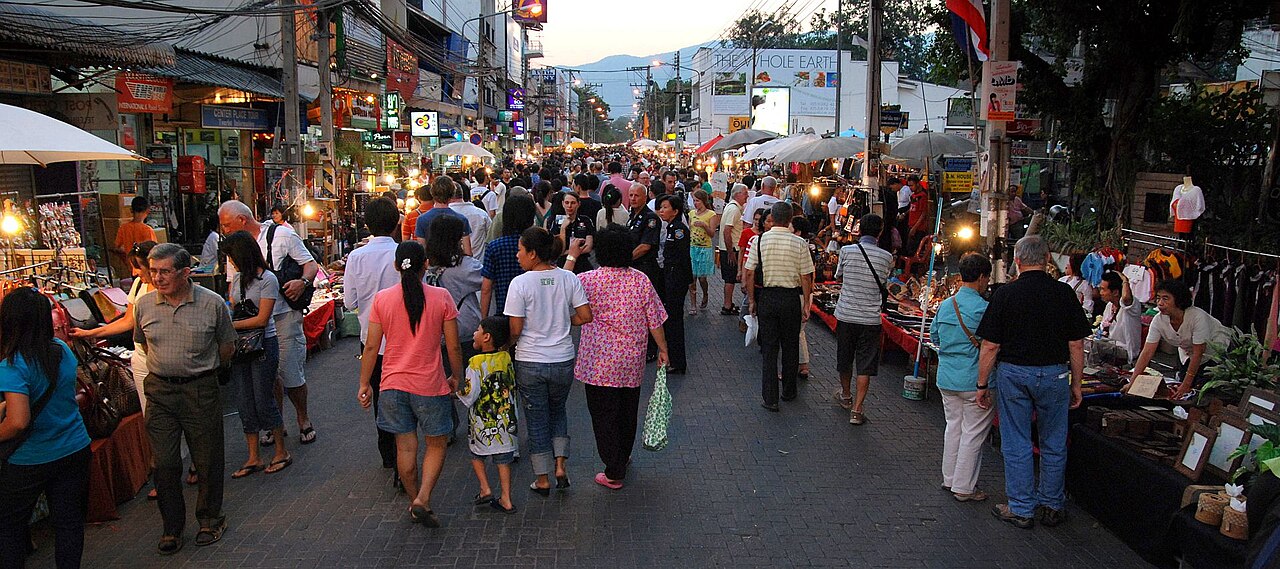 周日夜市